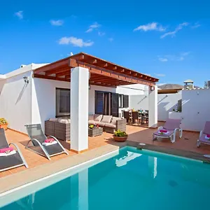 https://villa-jess.in-canary-islands.com