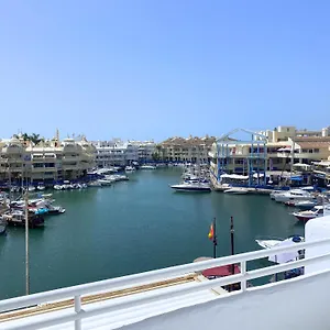 https://benalmadena-harbor-penthouse-with-big-terrace.es-andalucia.com