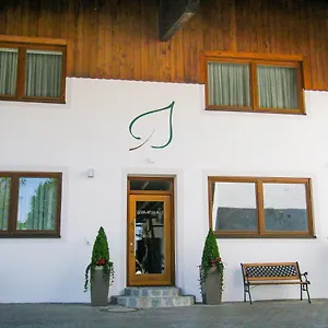  Apartment Gaestehaus Am Lindenhain